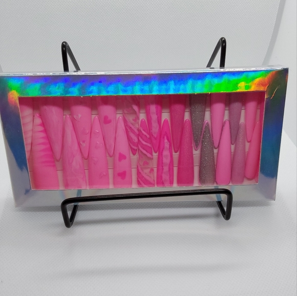 HAND PAINTED PRESS ON NAILS, XXXL STILLETTO, 24 NAILS - Picture 3 of 4